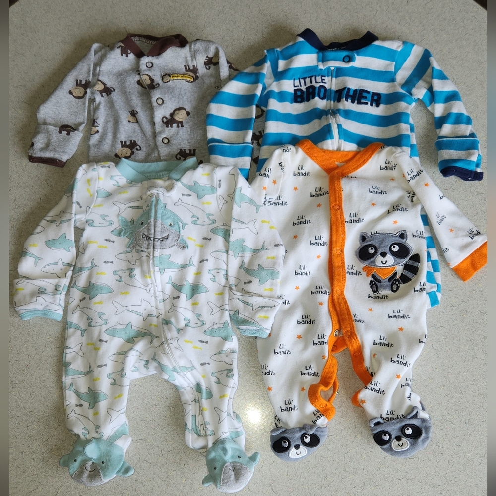 Newborn Footed Sleeper Bundle (4)